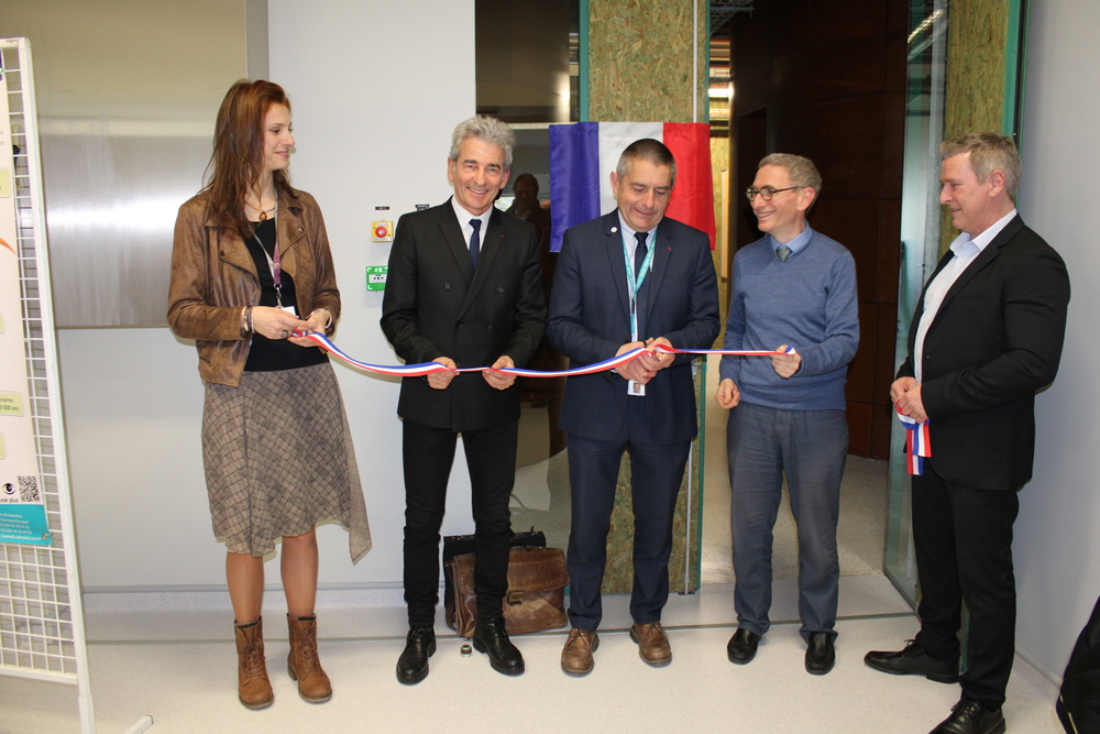 Le PALEOLAB a été inauguré sur le site INRAE des Cézeaux par Mathias Bernard, Président de l'UCA et Emmanuel Hugo, Président du Centre INRAE Clermont-Auvergne-Rhône-Alpes, en présence de Jean-Pierre Brenas, Conseiller régional AURA © INRAE