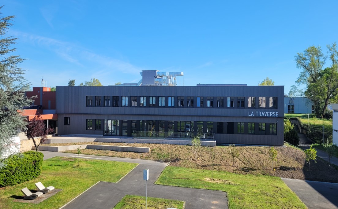 La Traverse Le Nouveau B timent Durable Du Campus Montlu on De L UCA 